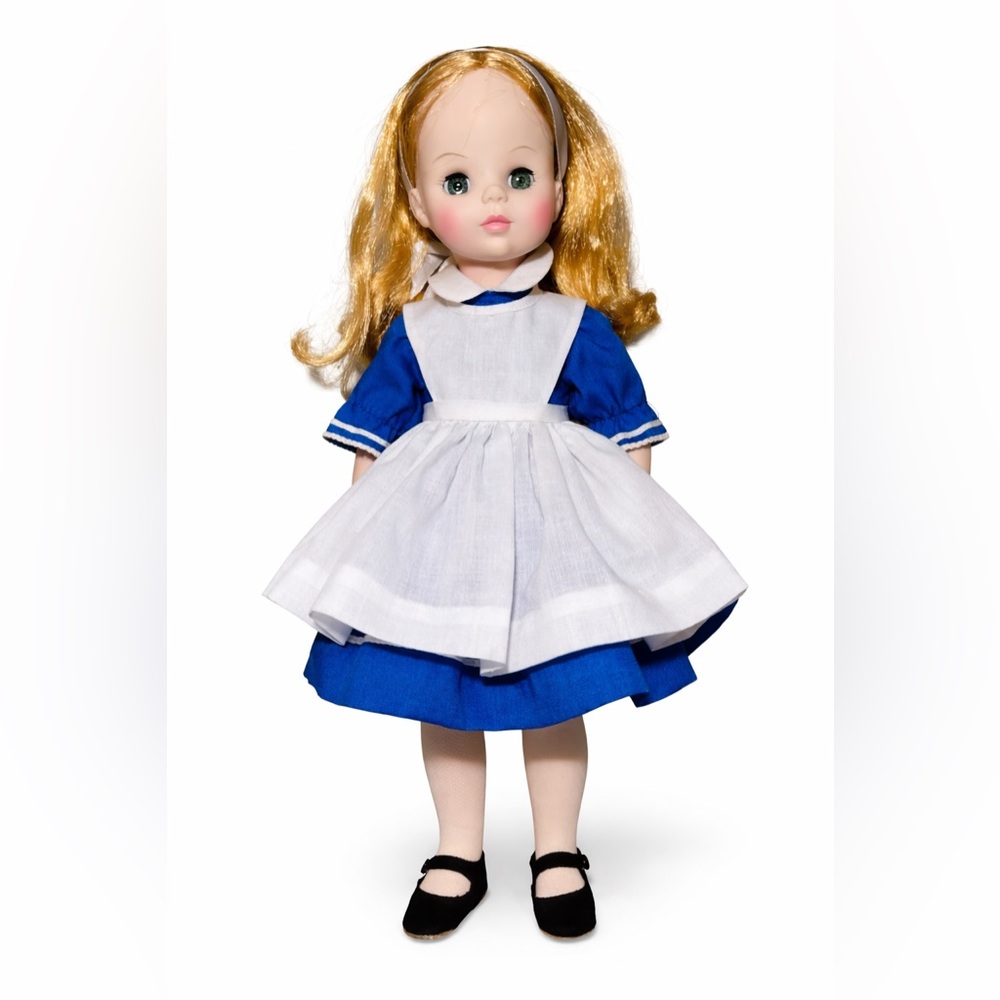 Vintage Madame Alexander Alice In Wonderland Doll 1966